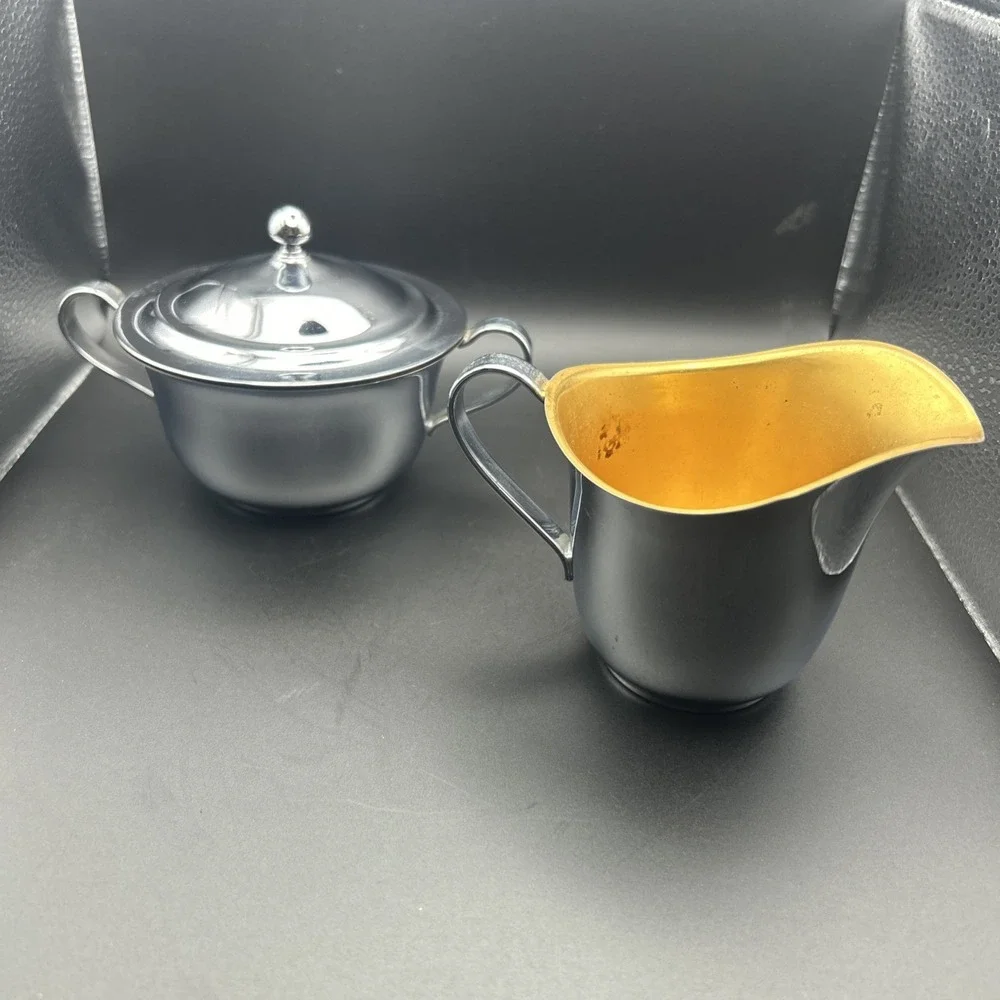 Vintage Universal USA Silverplate Creamer Sugar Bowl Set w Lid Cottage